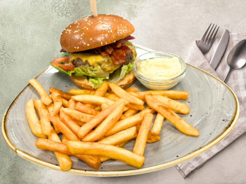 burger med pommes